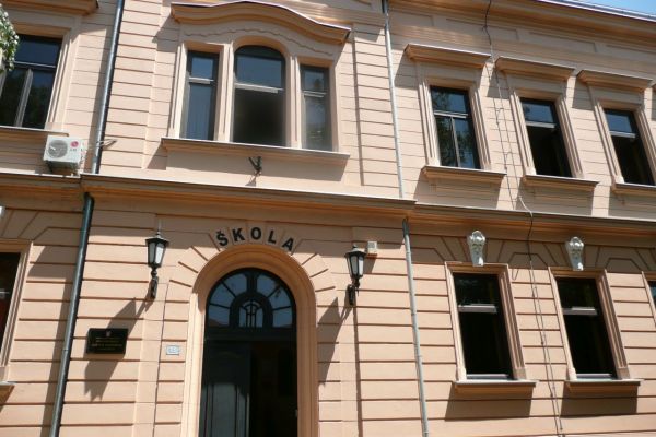 Osnovna škola Josipa Kozarca, Vinkovci