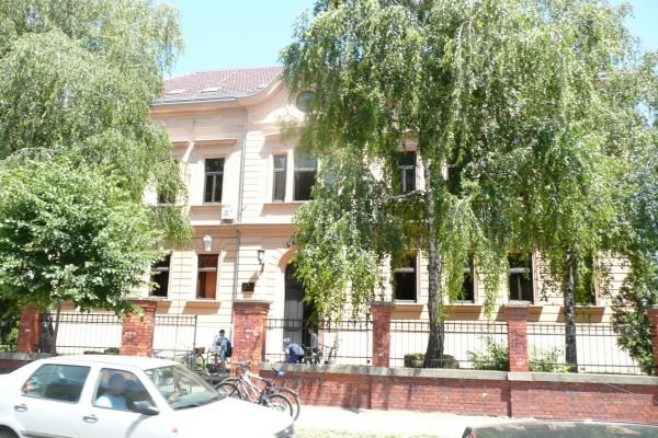 Osnovna škola Josipa Kozarca, Vinkovci