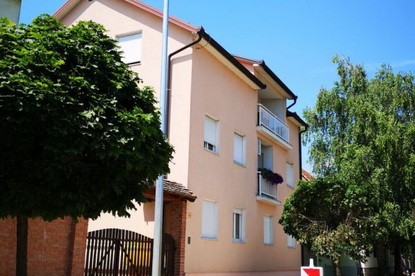 Javna rasvjeta ulice Stjepana Radića, Vinkovci